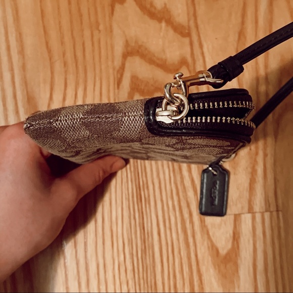 Authentic “Coach” Wristlet - Picture 8 of 8